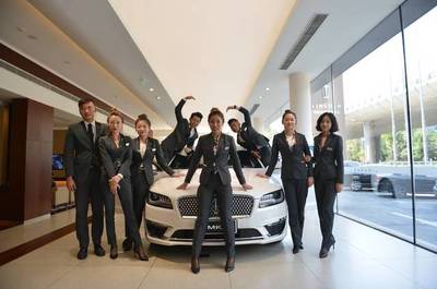 美女銷售顧問獨愛林肯 最高的寵愛就是自己擁有